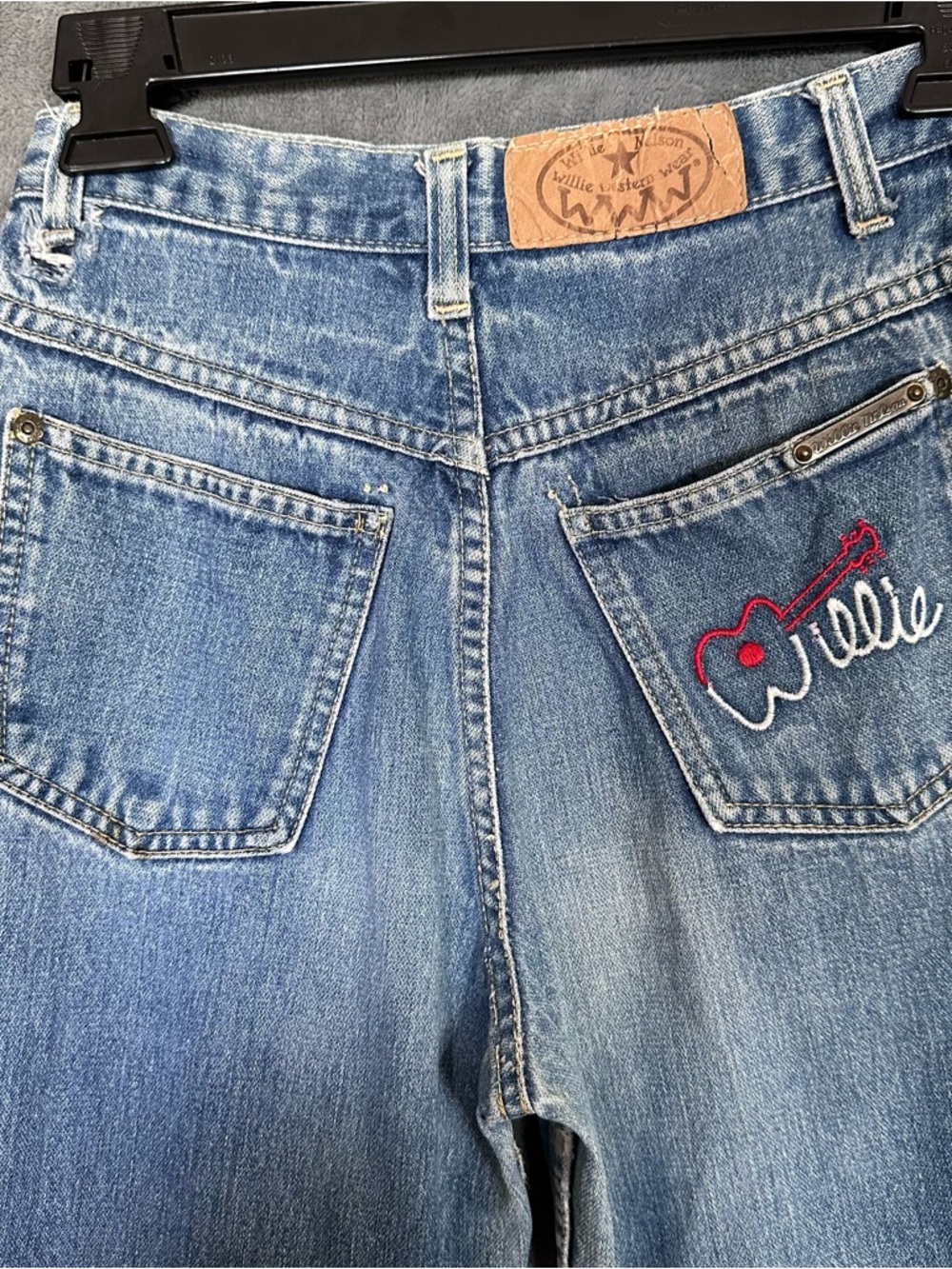Willie Jeans Women's High Waist Blue Boot Cut Jeans Embroidered  Pocket 24x30
